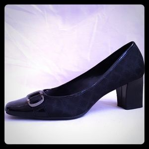 🔸️Like New!  Etienne Aigner Black Pumps